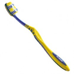 Зубная щетка Trisa флексибл жесткая